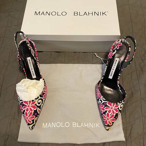 Manolo Blahnik Shoes - Authentic women’s Manolo Blahnik